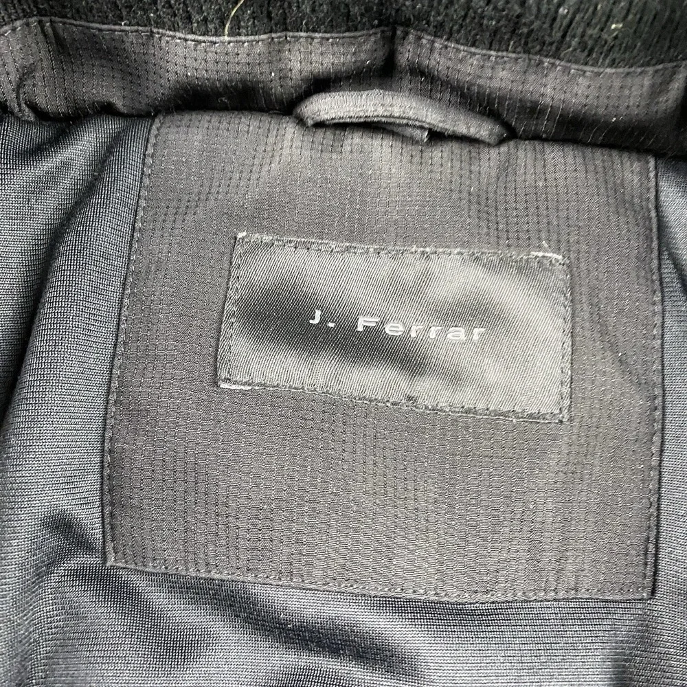 jf j.ferrar has some